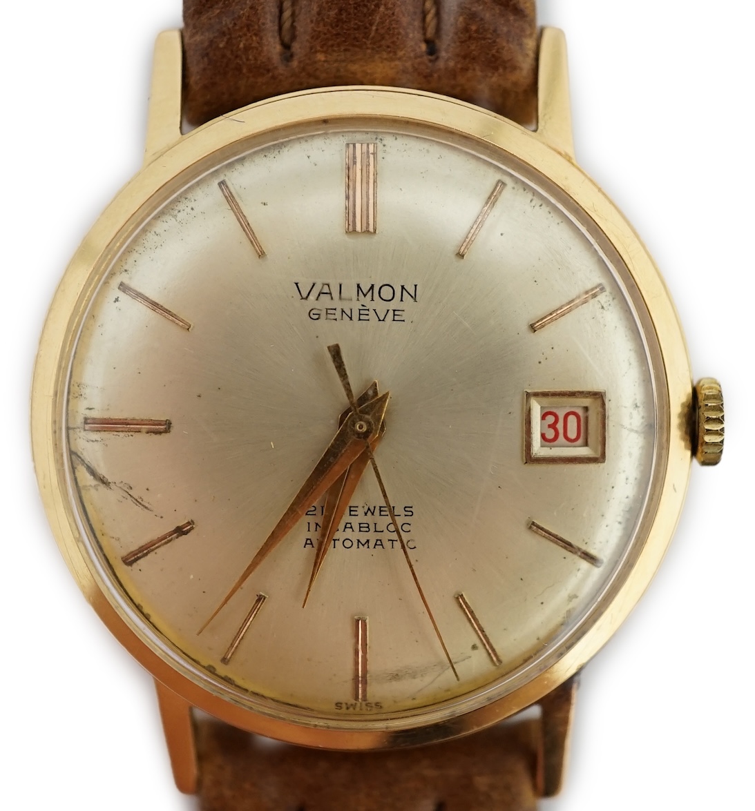 A gentleman's 18k gold Valmon automatic wrist watch